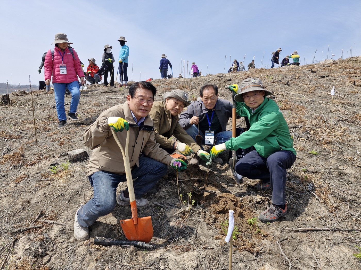 ��������